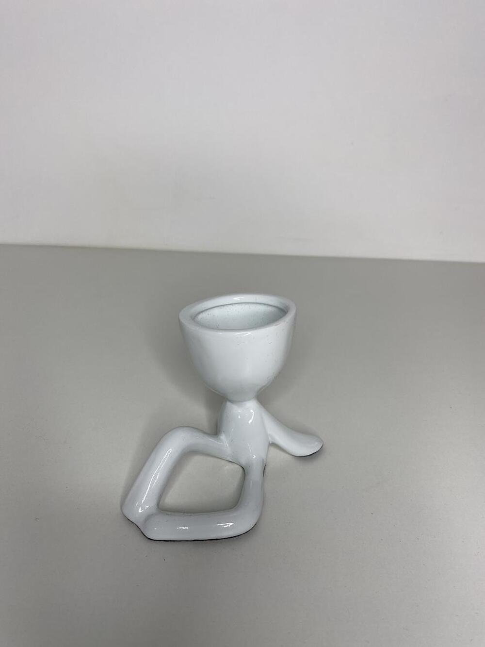imagem Cachepot Robert Plant mãos para trás branco